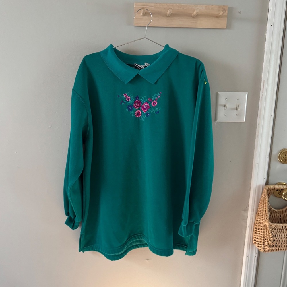 Embroidered‎ Floral Accent Grandma Collared Sweater